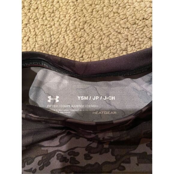 Under Armour boys camo performance tee youth small - Picture 3 of 3